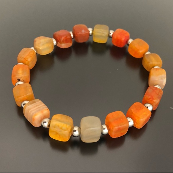 Red Agate Bracelet Cube Beads Stretchable Bracelet - Picture 3 of 3